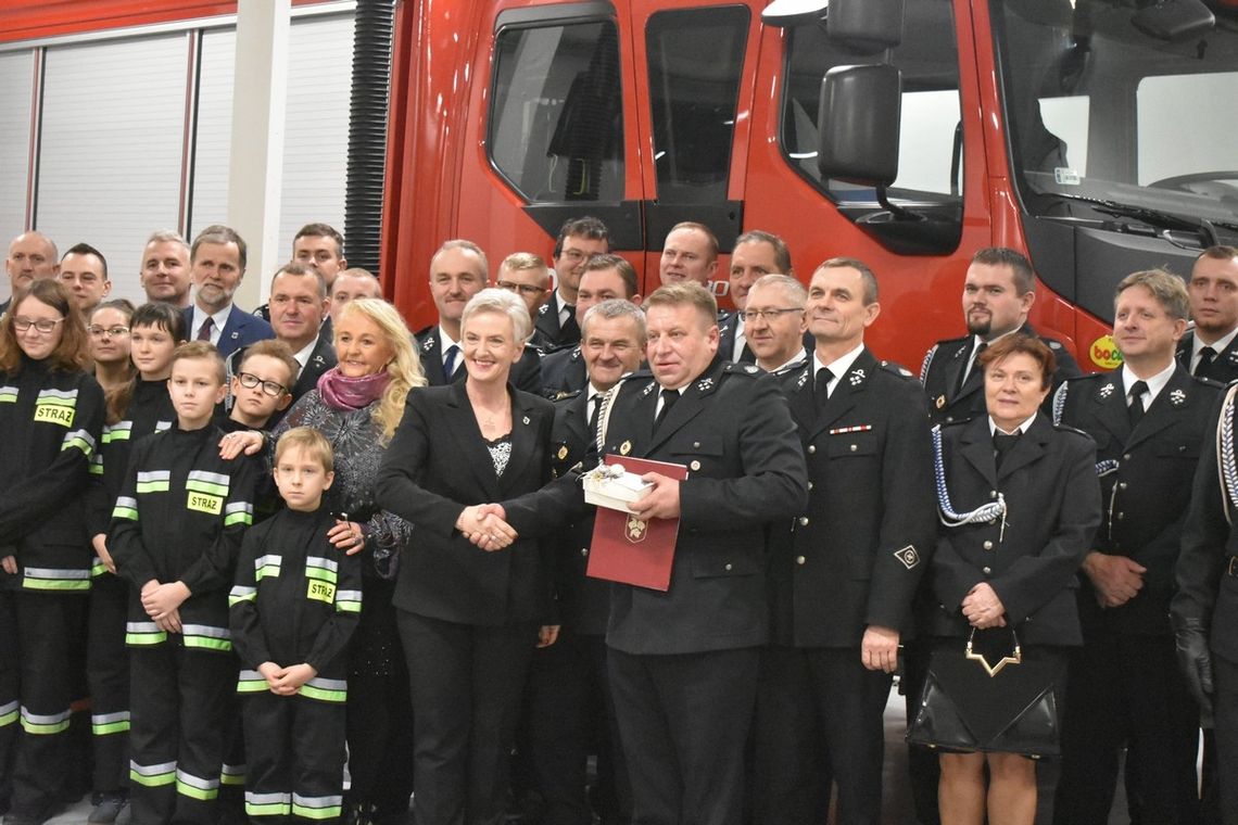 Nowa remiza oraz wóz strażacki. Ochotnicy z Miejsca Kłodnickiego mają co świętować