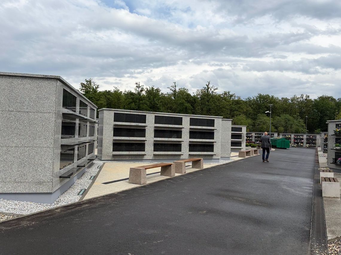 Nowe kolumbaria na miejskim cmentarzu. Powstało około 300 miejsc na urny Nowe kolumbaria na miejskim cmentarzu. Powstało około 300 miejsc na urny