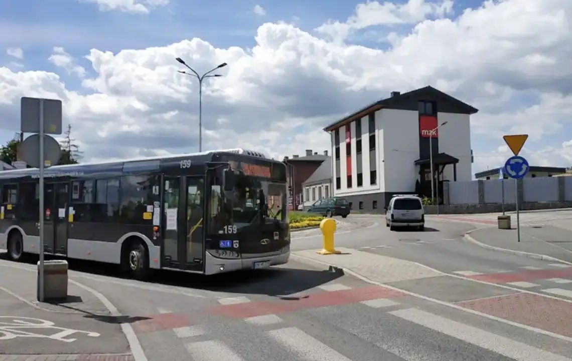 Objazdy i linia „W”. Nowa organizacja ruchu autobusowego w związku z remontem ulicy Wyspiańskiego