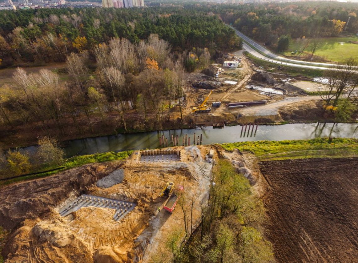 Obwodnica północna nabiera kształtów. Ruszyła budowa mostu nad Kłodnicą [ZDJĘCIA]