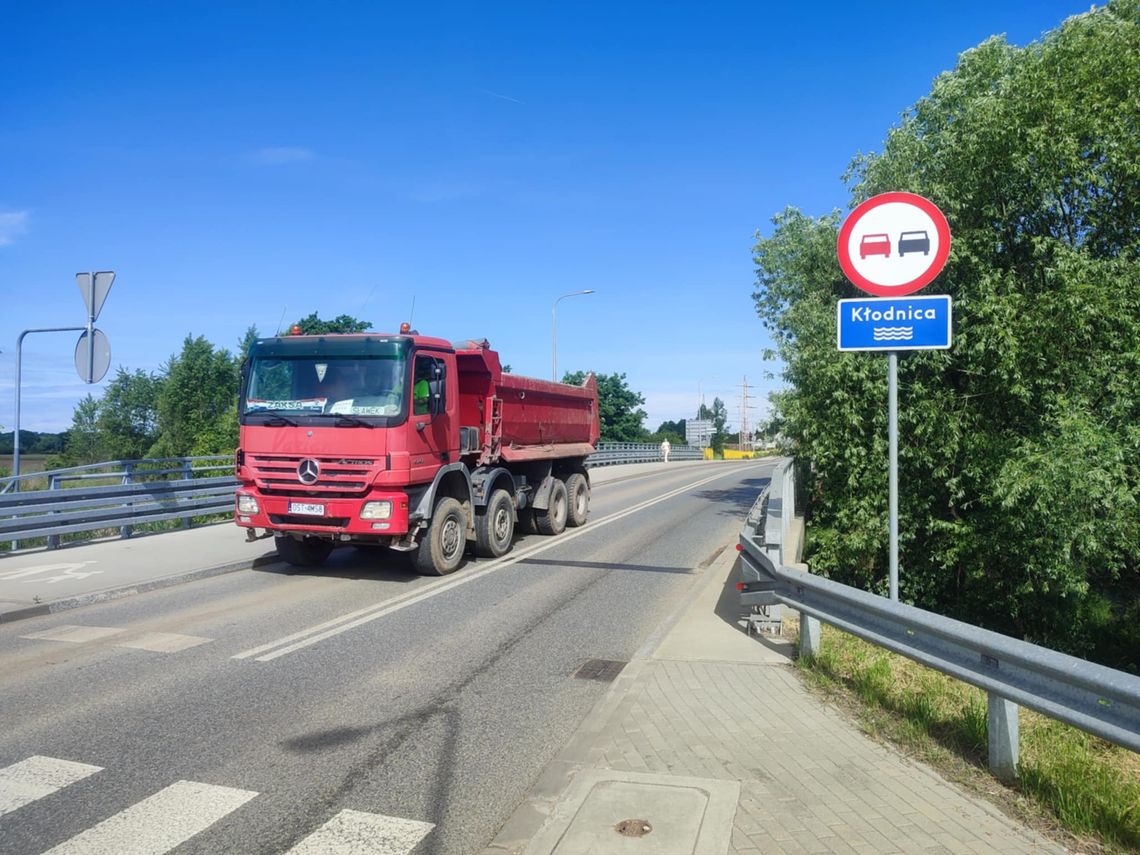 Od czwartku wjazd na ulicę Wyspiańskiego tylko od strony Kłodnicy. Kolejny etap remontu i nowa organizacja ruchu