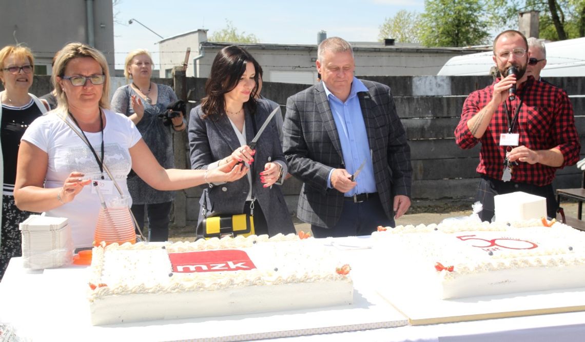 Od pół wieku wożą mieszkańców. Wielki jubileusz Miejskiego Zakładu Komunikacyjnego. ZDJĘCIA