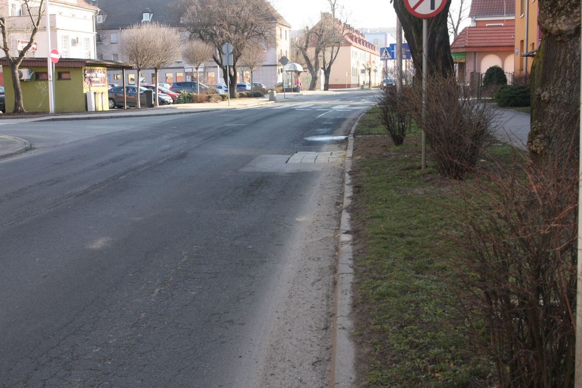 Od poniedziałku rusza długo wyczekiwany remont. Część ulic Damrota i Pionierów zostanie wyłączona z ruchu Od poniedziałku rusza długo wyczekiwany remont. Część ulic Damrota i Pionierów zostanie wyłączona z ruchu