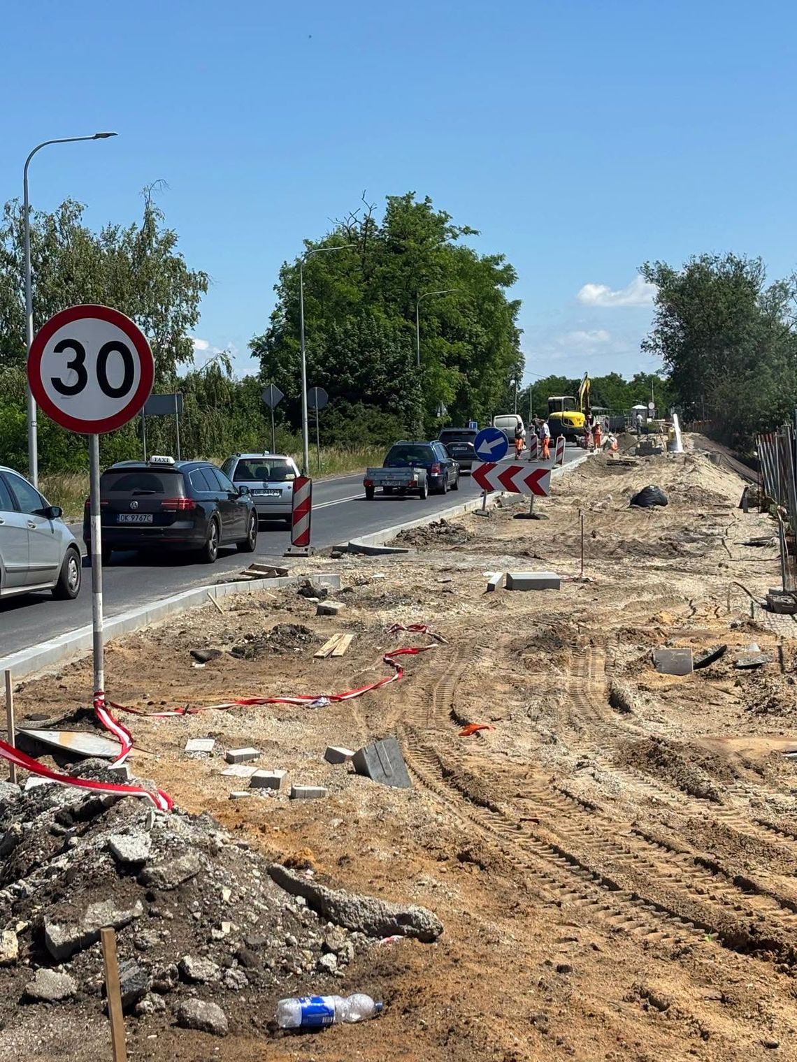 Od poniedziałku zmiany w ruchu na al. Jana Pawła II. Rusza kolejny etap budowy ścieżki rowerowej