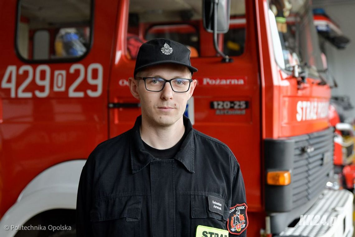 Od strażaka dla strażaków. Sebastian Juraszek z OSP Cisek skonstruował urządzenie poprawiające bezpieczeństwo ratowników