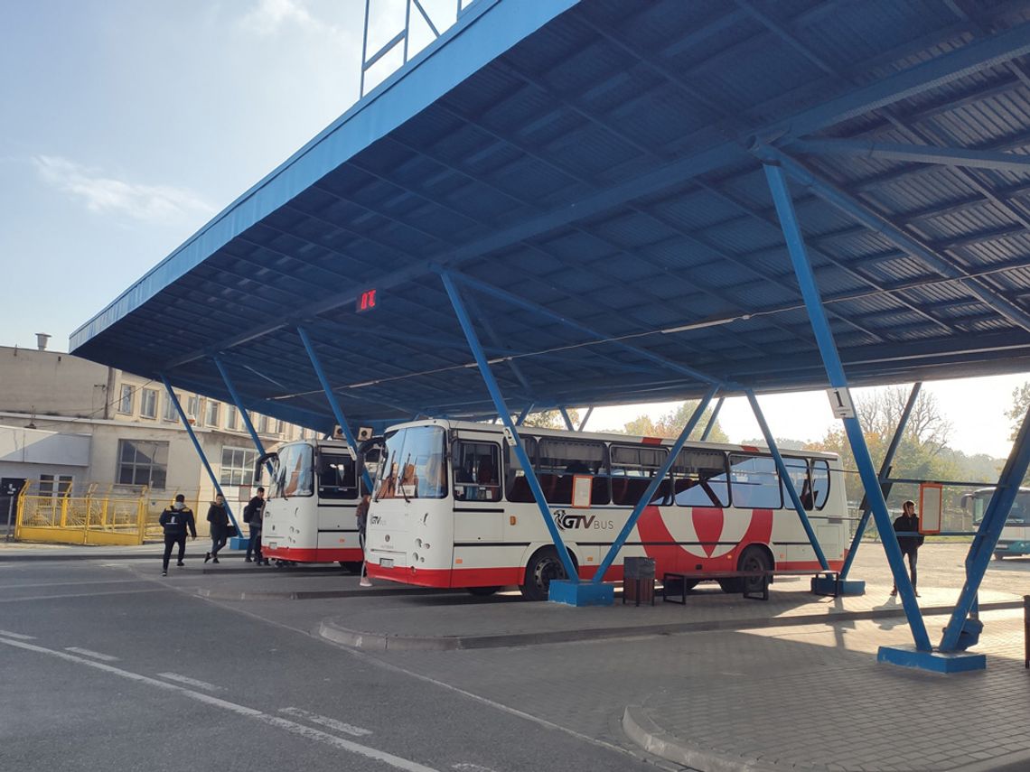 Ograniczenia w kursowaniu autobusów powiatowego przewoźnika. Przyczyną koronawirus