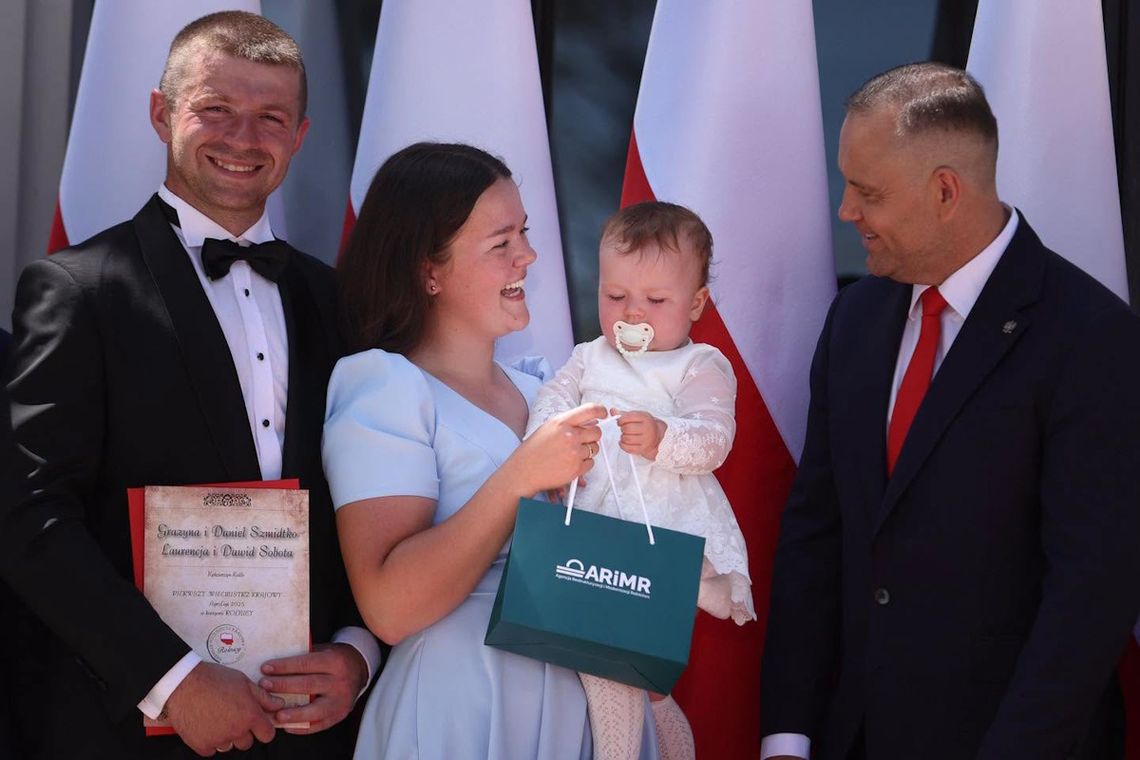 Ogromny sukces rolników z Kędzierzyna-Koźla. Nasze gospodarstwo na podium krajowej AgroLigi 2025 Ogromny sukces rolników z Kędzierzyna-Koźla. Nasze gospodarstwo na podium krajowej AgroLigi 2025