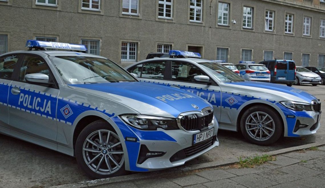 Opolska policja pochwaliła się nowymi wozami. Cztery bmw zasiliły tabor drogówki. ZDJĘCIA