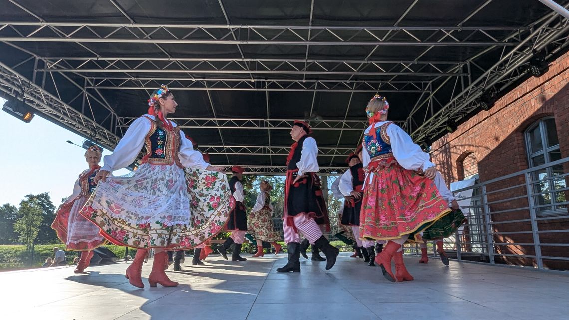 Ostatni dzień Letniego Festiwalu "KulturKa" zakończył się teatralnie i ludowo. Organizatorzy już zapowiadają, że będzie kolejna edycja wydarzenia