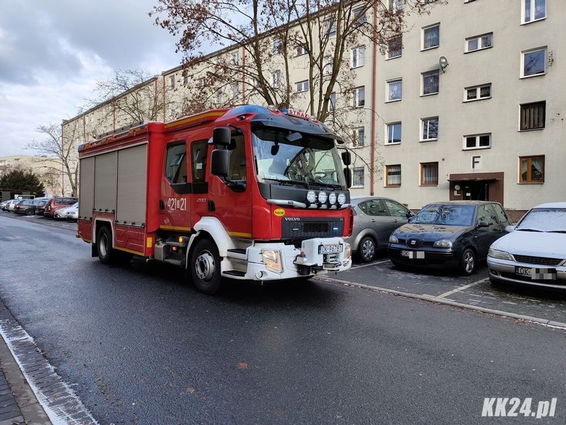 Otwarcie mieszkania i alarmująca czujka tlenku węgla. Pracowity wtorek kędzierzyńskich służb