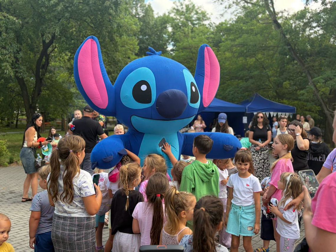 Park Pojednania zamienił się w rodzinne miasteczko zabawy. Festyn Rady Osiedla Śródmieście Park Pojednania zamienił się w rodzinne miasteczko zabawy. Festyn Rady Osiedla Śródmieście