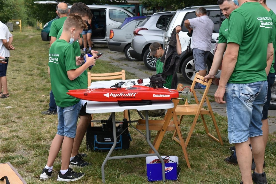 Pasjonaci z całej Opolszczyzny spotkali się na pikniku zorganizowanym przez Stowarzyszenie Modelarzy Koziołki