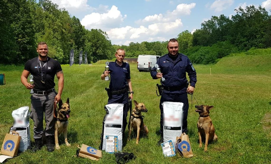 Patrol z Kędzierzyna-Koźla na medal. Andrzej Francuz i pies Hura drudzy na mistrzostwach tresury