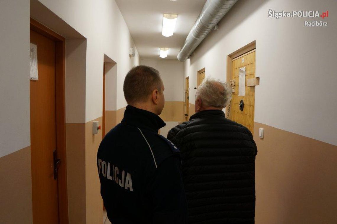 Pijany kierowca chciał przekupić policjantów. Proponował 800 złotych za "zapomnienie" o sprawie