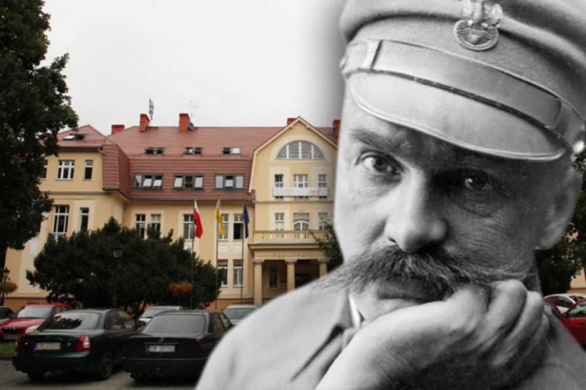 Piłsudski w Koźlu będzie na czas. Miasto stawia pomnik marszałka