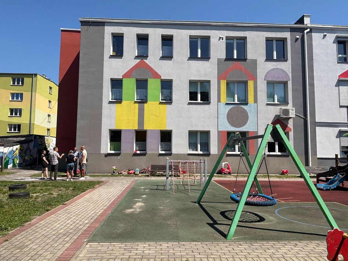 Plac zabaw zmieni się w krainę małych odkrywców. Główną atrakcją będzie galeon Plac zabaw zmieni się w krainę małych odkrywców. Główną atrakcją będzie galeon