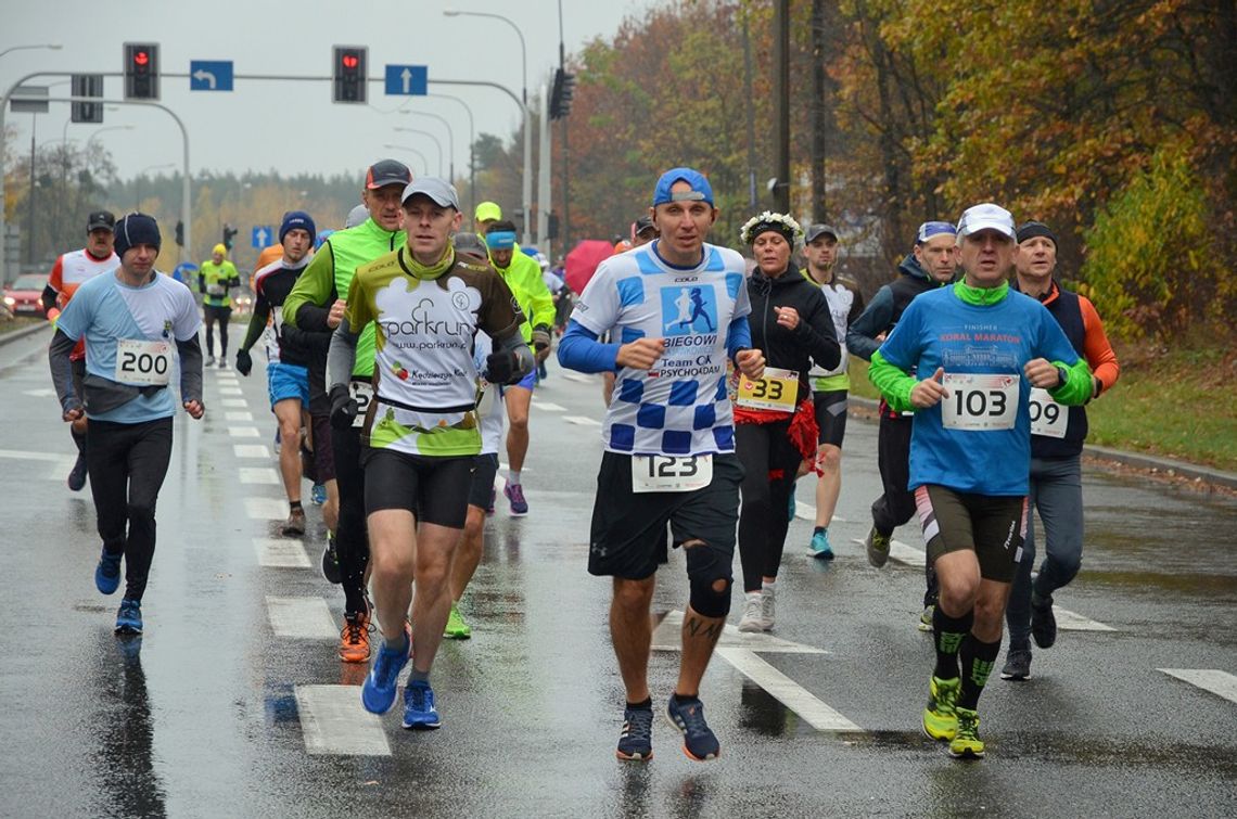 Po 18 latach przerwy maratończycy znów ścigali się w Kędzierzynie-Koźlu. FOTOREPORTAŻ