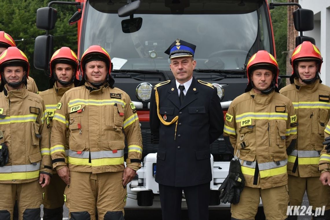 Po 25 latach służby odchodzi na emeryturę. Strażacy pożegnali starszego ogniomistrza Roland Tietza