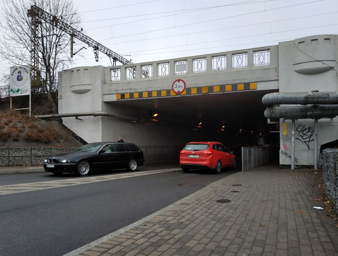 Pod wiaduktem powstanie wielki mural. Ruszają prace przygotowawcze