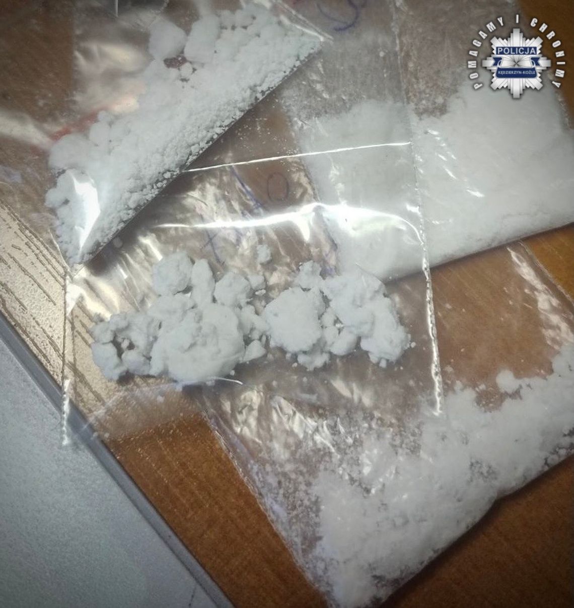 Podwójna wpadka 35-latka. Poszukiwany kędzierzynianin zatrzymany z narkotykami Podwójna wpadka 35-latka. Poszukiwany kędzierzynianin zatrzymany z narkotykami