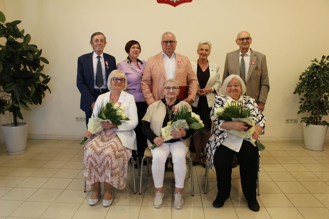 Pół wieku miłości i wierności. Trzy pary z Kędzierzyna-Koźla świętowały wyjątkowy jubileusz Pół wieku miłości i wierności. Trzy pary z Kędzierzyna-Koźla świętowały wyjątkowy jubileusz