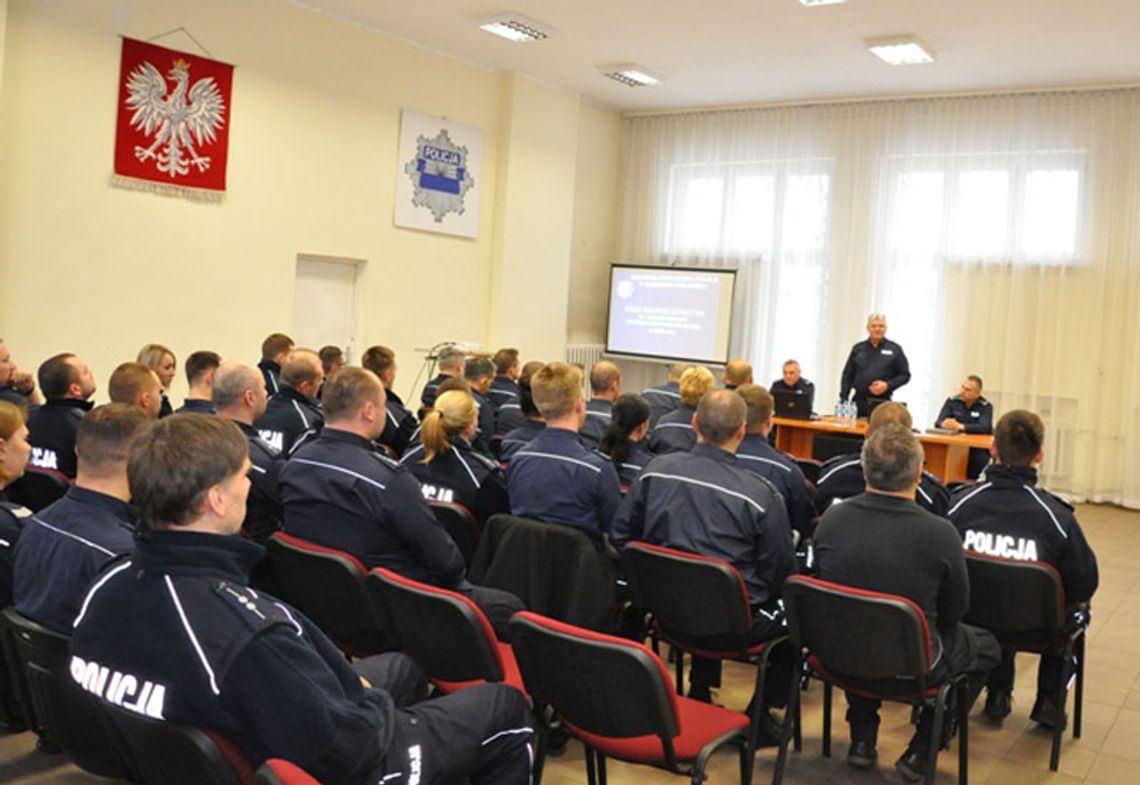 Policjanci po rocznej odprawie. Liczba przestępstw spada. Problemem pijani kierowcy