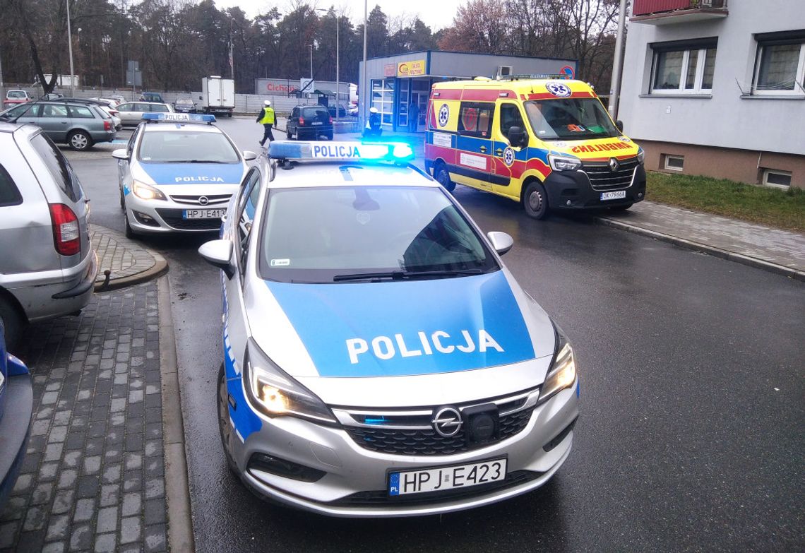 Potrącenie pieszej na ulicy Władysława Łokietka. Poszkodowana zabrana do szpitala