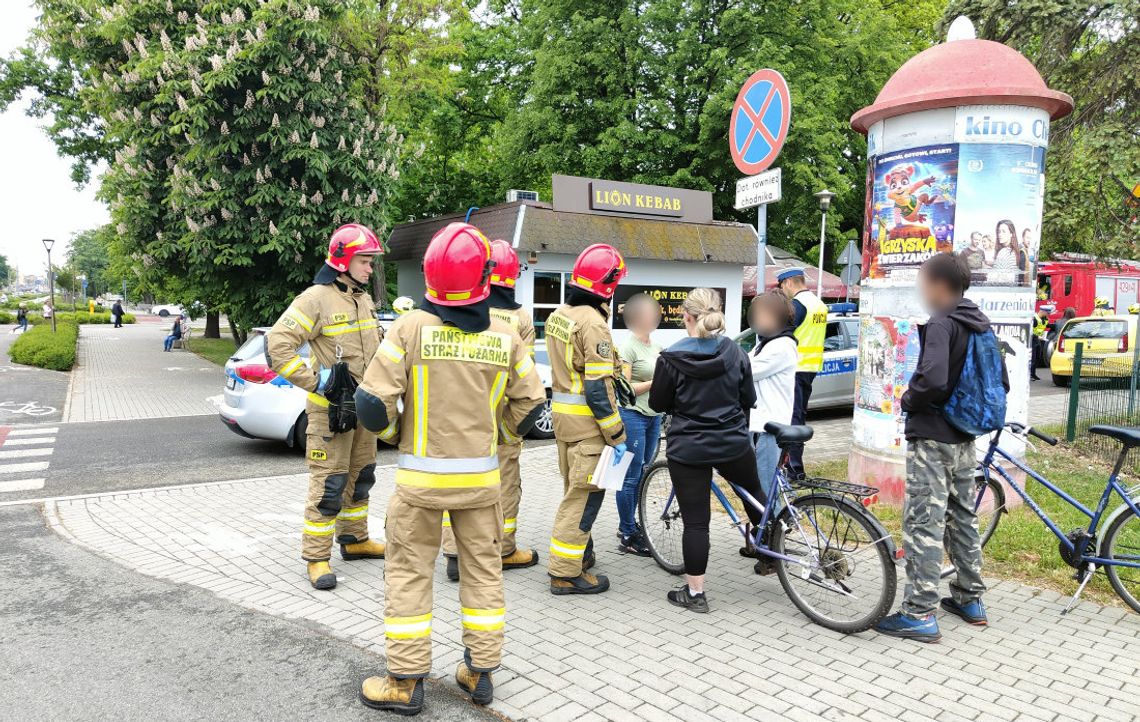 Potrącenie rowerzysty w centrum miasta. Poszkodowany zabrany do szpitala