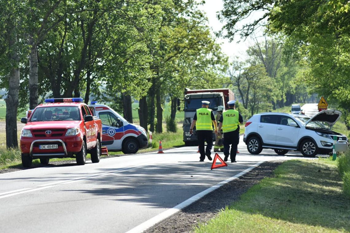 Poważny wypadek na drodze krajowej. Poszkodowane 3 osoby, w tym małe dziecko