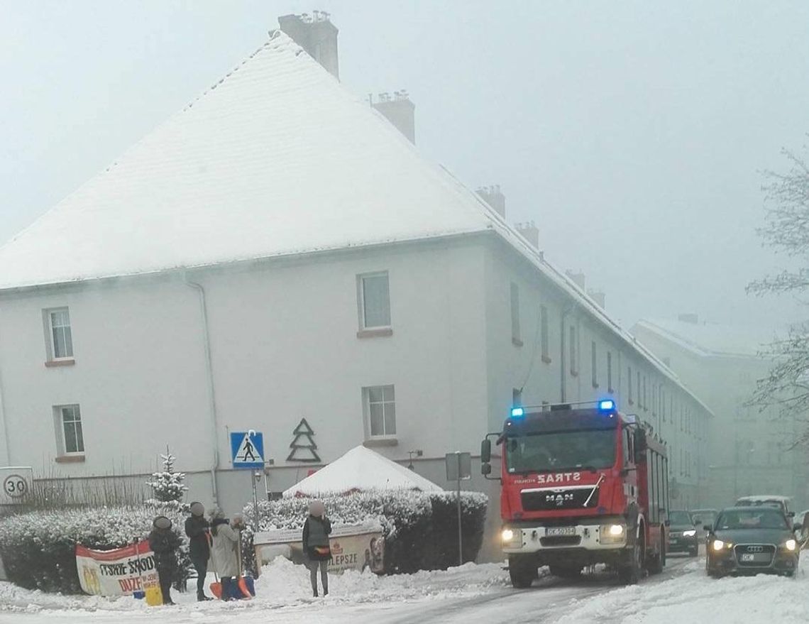 Pożar w barze przy ulicy Skarbowej. W akcji dwa zastępy straży pożarnej