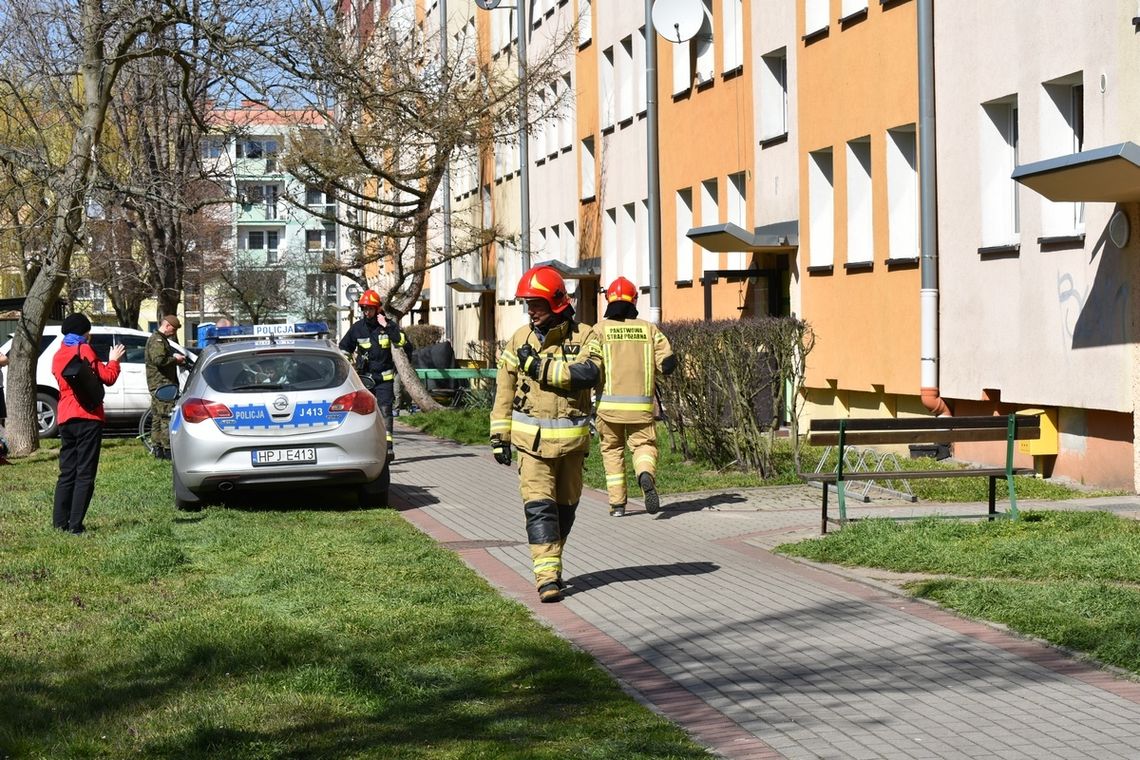 Pożar w bloku na Pogorzelcu. Paliła się instalacja elektryczna