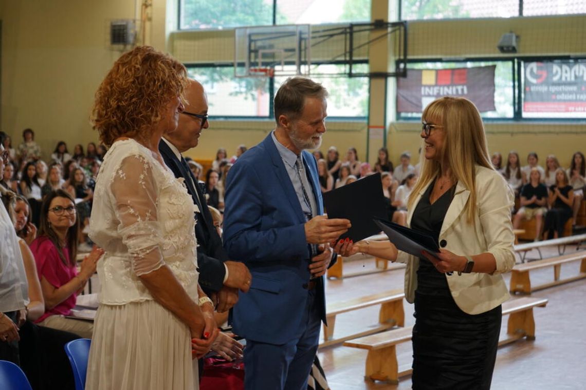 Pożegnanie Katarzyny Arciszewskiej-Stępień i Koryny Warzechy. Koniec pewnej epoki w II LO