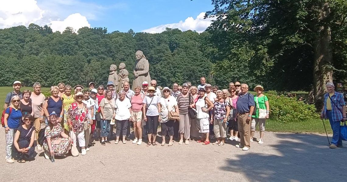 Poznali świętojańskie obrzędy naszych sąsiadów. Delegacja z Kędzierzyna-Koźla odwiedziła Czechy Poznali świętojańskie obrzędy naszych sąsiadów. Delegacja z Kędzierzyna-Koźla odwiedziła Czechy