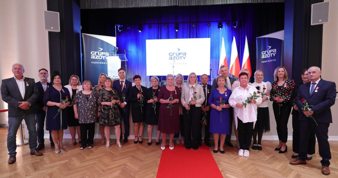 Pracownicy Grupy Azoty ZAK odebrali Medale za Długoletnią Służbę. Rekordzista może pochwalić się 56-letnim stażem. FOTOREPORTAŻ