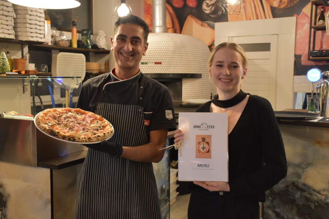 Prawdziwa neapolitańska pizza z pieca opalanego drewnem i pyszne włoskie dania! Poznajcie restaurację Aroma Vero
