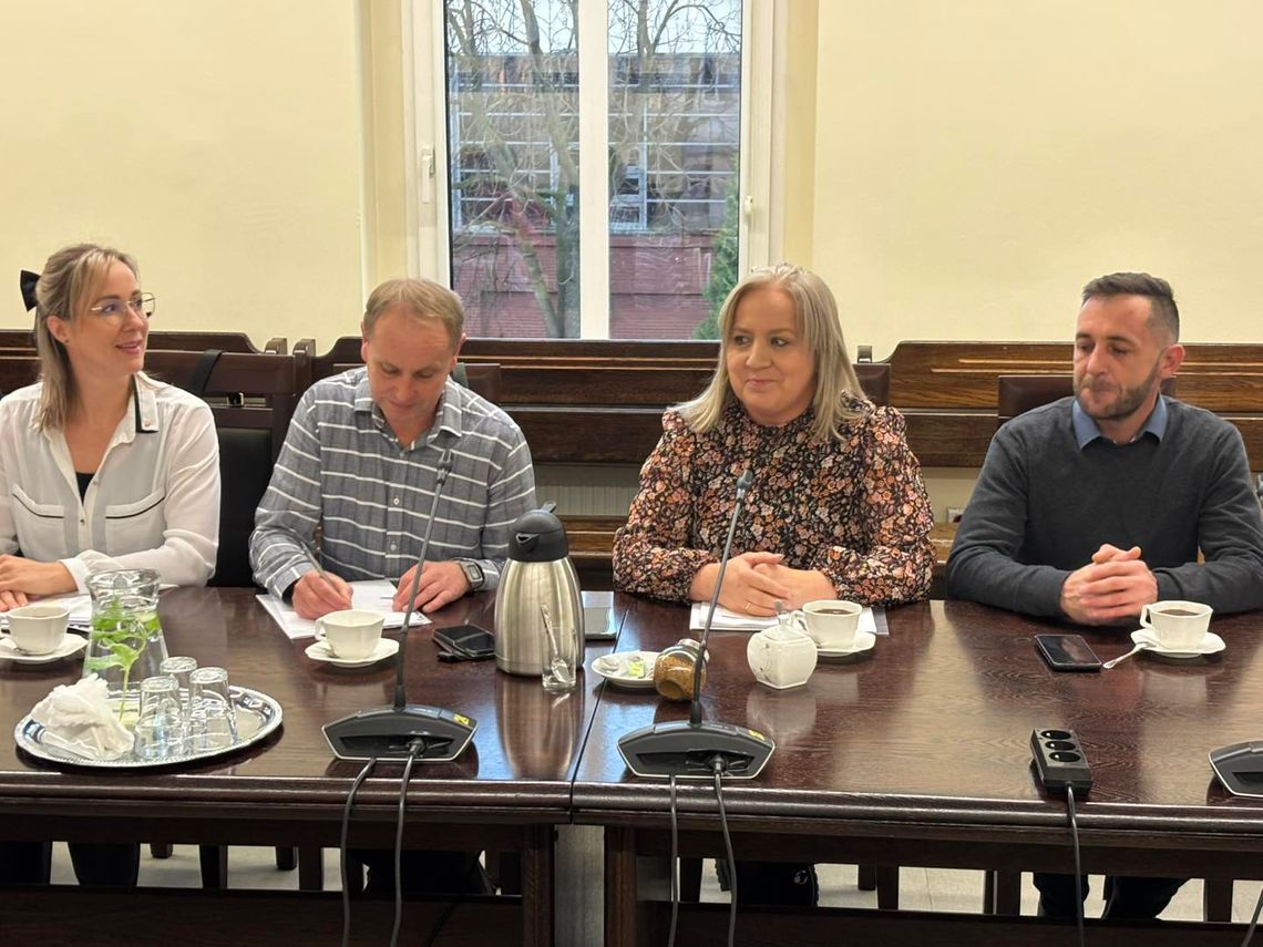 Przedstawiciele nowych rad osiedlowych spotkali się z władzami miasta. Są najbliżej mieszkańców Przedstawiciele nowych rad osiedlowych spotkali się z władzami miasta. Są najbliżej mieszkańców