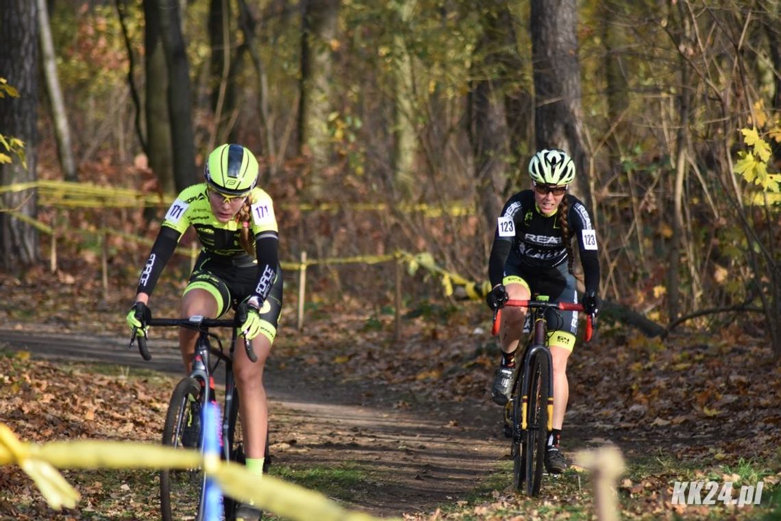 Przełajowe ściganie w Śródmieściu. Trzeci Cross Kędzierzyn Tribike. Zdjęcia