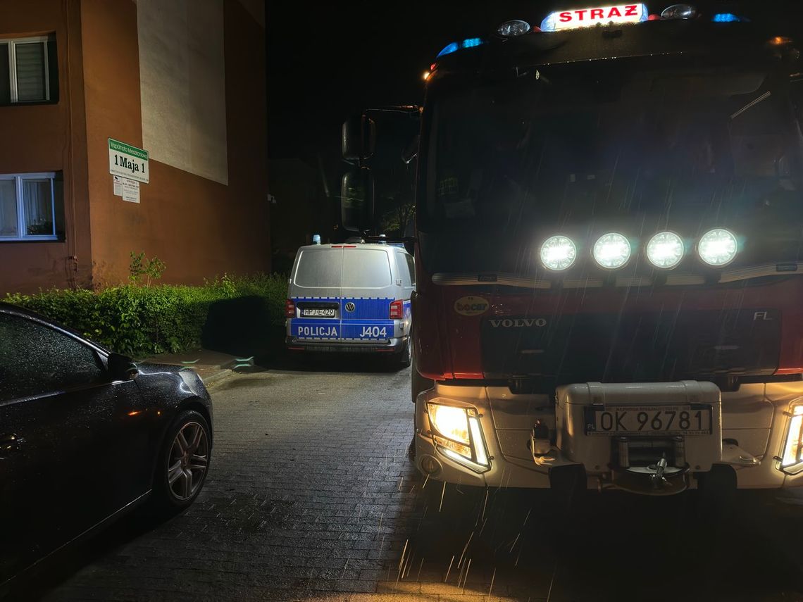Ratownicy walczyli o życie mężczyzny. Tragiczny finał wieczornej interwencji w Śródmieściu