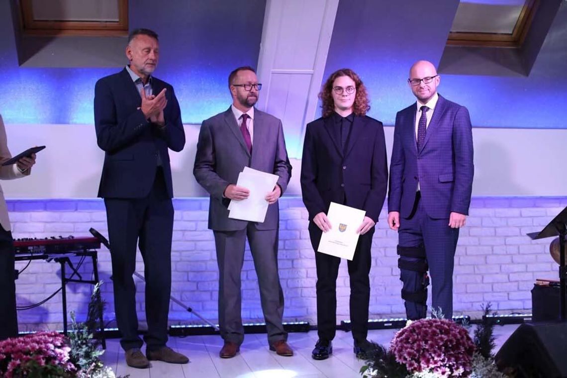 Reprezentanci MUKS WOPR Kędzierzyn-Koźle uhonorowani Nagrodami Marszałka Województwa Opolskiego Reprezentanci MUKS WOPR Kędzierzyn-Koźle uhonorowani Nagrodami Marszałka Województwa Opolskiego