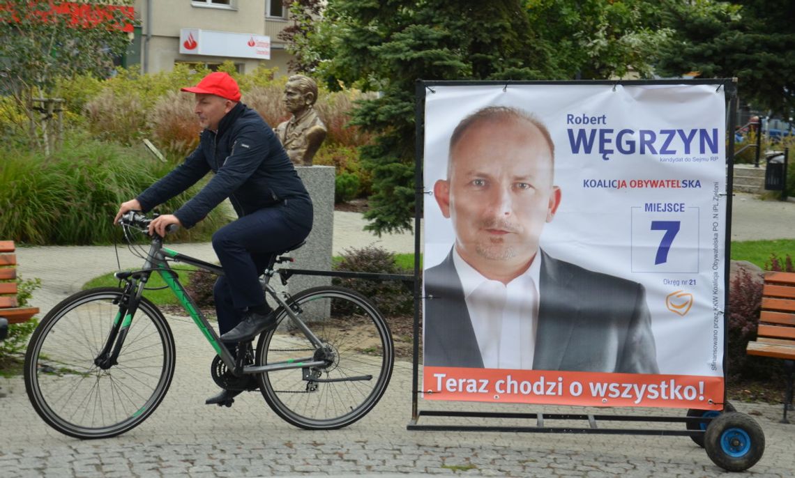 Robert Węgrzyn na konferencję przyjechał... rowerem. Mówił o emerytach i strefach ekonomicznych