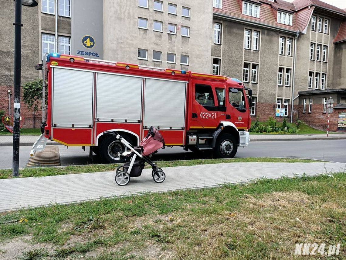 Rodzina nie miała kontaktu ze starszą kobietą. Służby interweniowały w bloku przy ulicy Spółdzielców