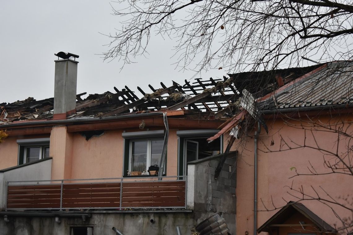 Rodziny bez dachu nad głową i ogromne straty. Smutny bilans pożaru w Bierawie