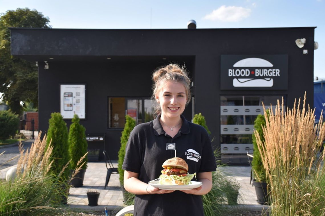 Rozdajemy pyszne burgery z okazji Dnia Kobiet. Zaprasza Blood Burger!