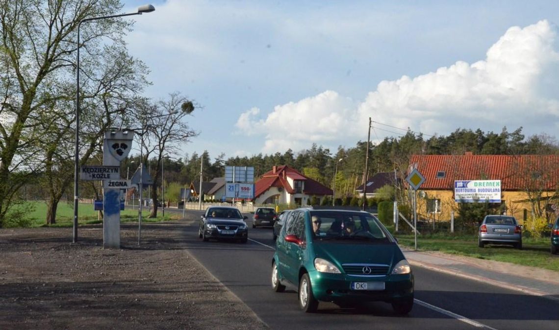 Ruszył remont drogi do Januszkowic. Na szczęście nie trzeba jej zamykać