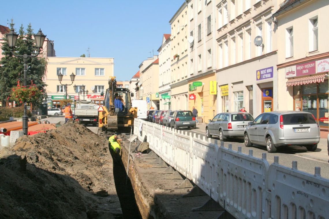 Rynek w Koźlu już od kilku tygodni jest placem budowy. Zmieni się nie do poznania