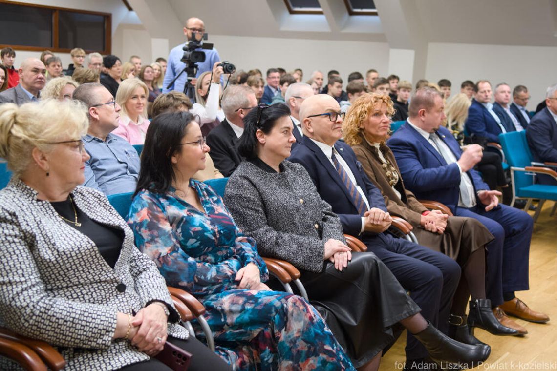 Samorządowcy i specjaliści z trzech powiatów dzielą się wiedzą z zakresu kształcenia zawodowego