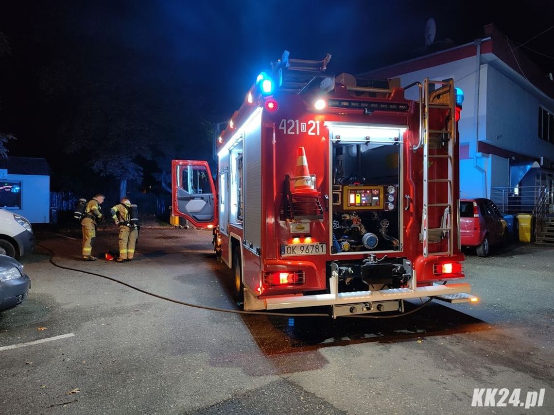 Seria pożarów wiat śmietnikowych na osiedlu Piastów. Trzy zgłoszenia w ciągu kilkunastu minut