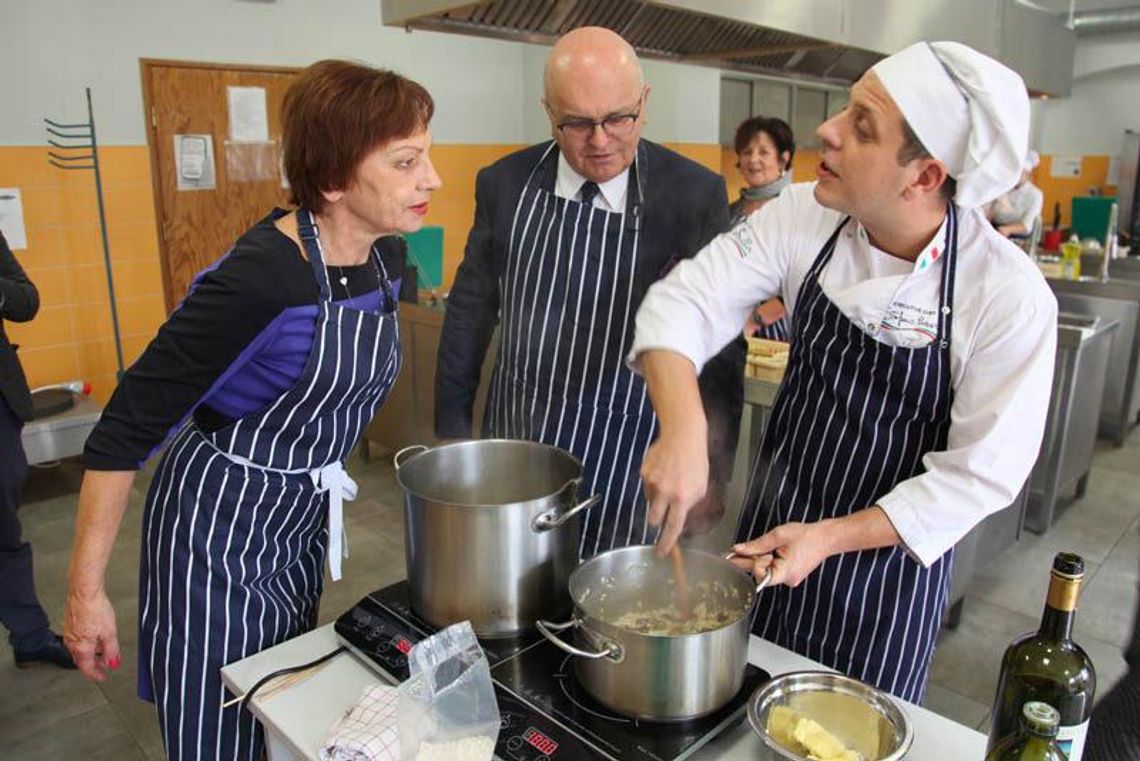 Sezon grzybowy w pełni. Stefano Cusari z Trattoria da Stella zdradził nam przepis na swoje risotto z prawdziwkami