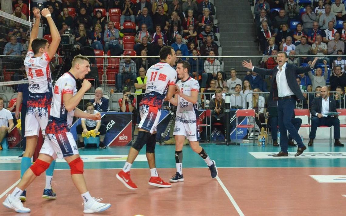 Siatkarska bitwa w hali Azoty. Zaksa odniosła dziewiąte zwycięstwo w sezonie. ZDJĘCIA