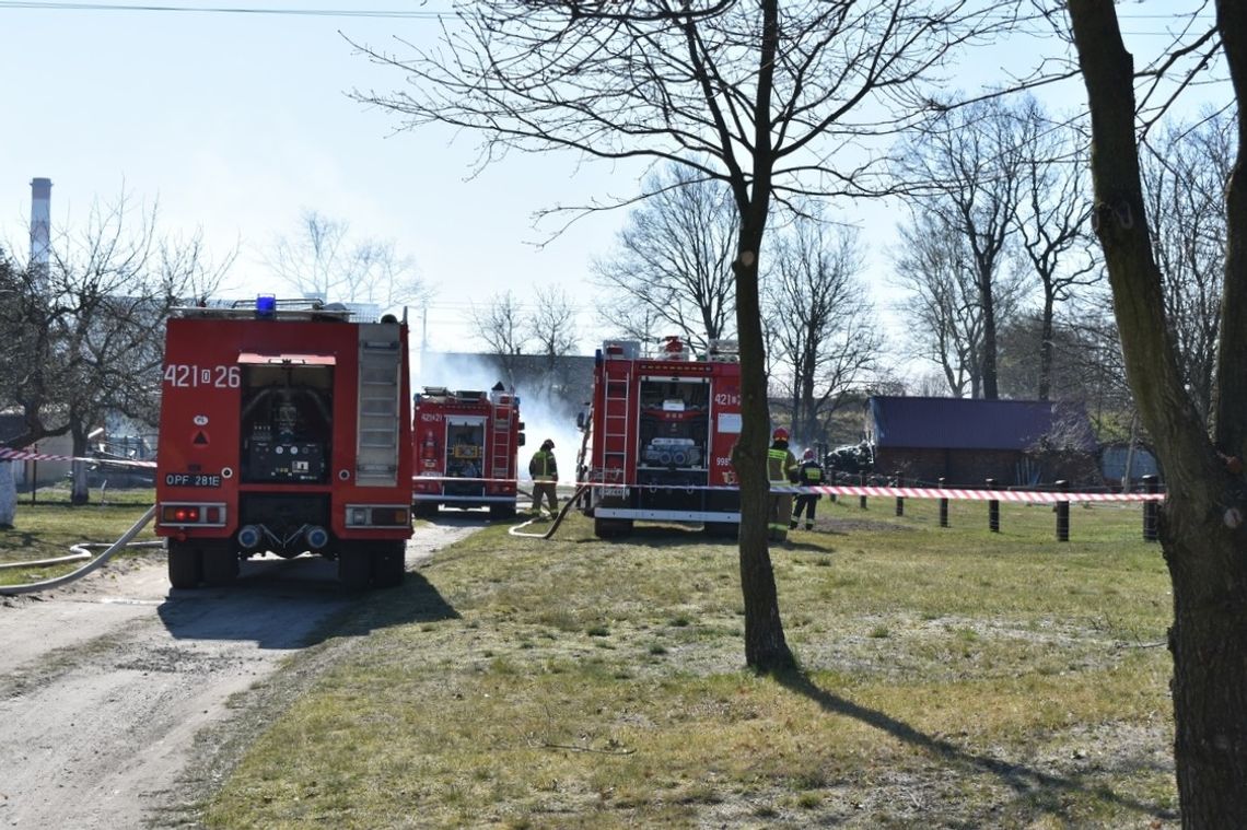 Słup dymu widoczny był z kilkunastu kilometrów. Interwencja służb w Blachowni